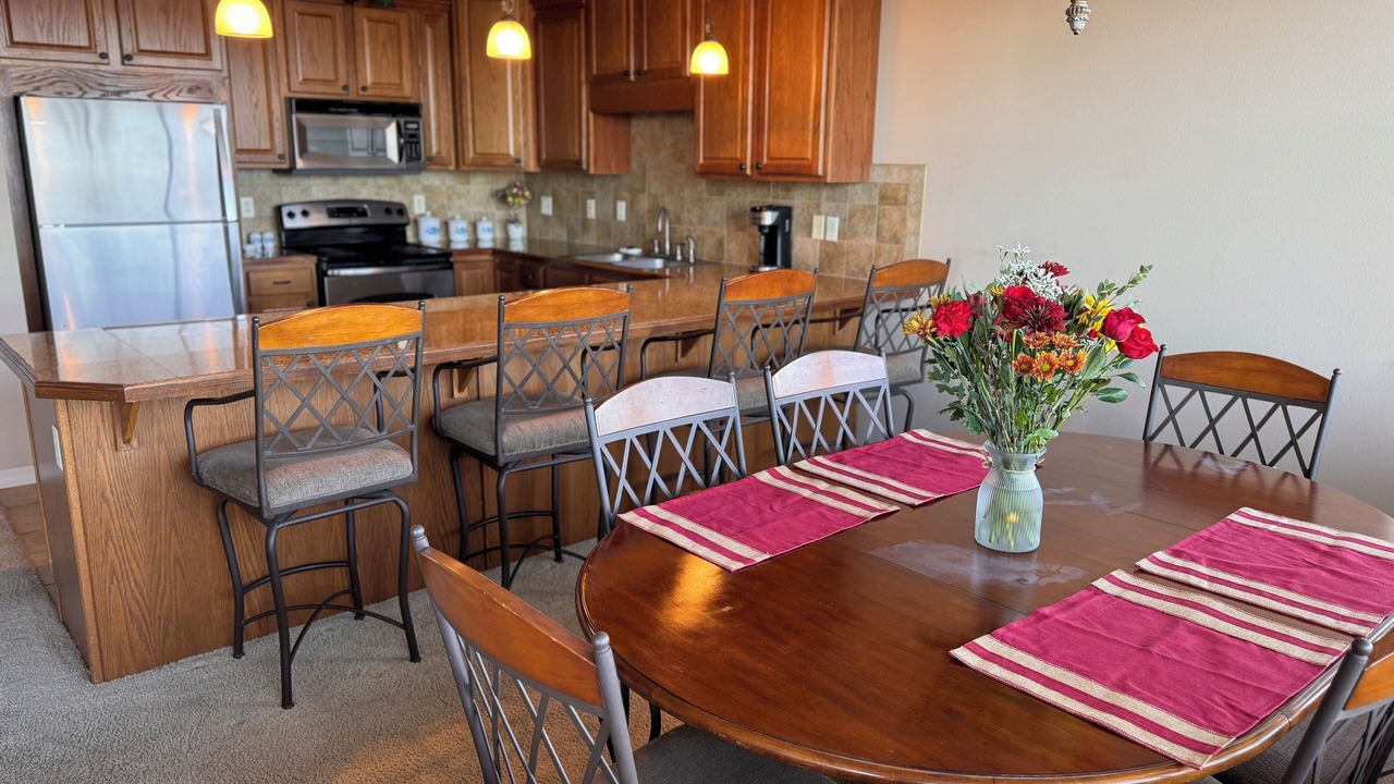 Photo of Others in Hollister