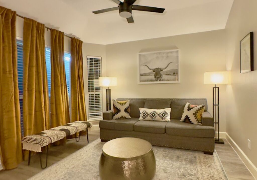 Photo of Livingroom in Highland Lake Estates