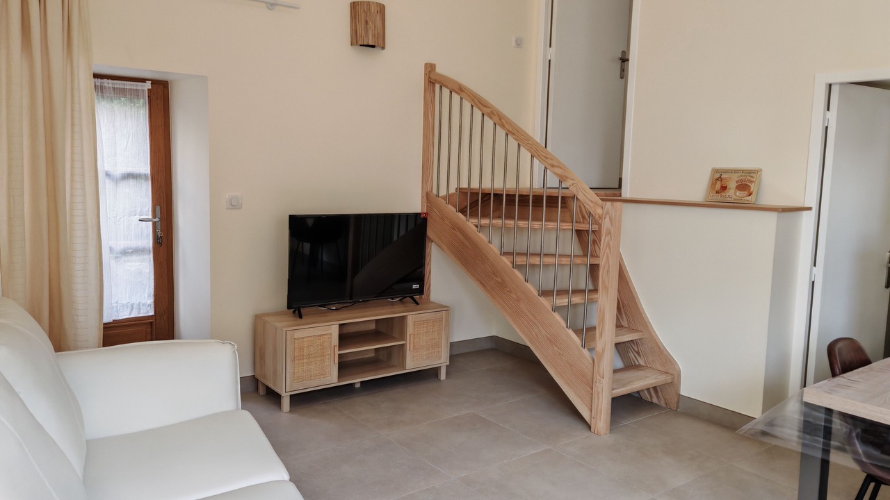 Photo of Livingroom in Saint-Georges-de-Luzencon