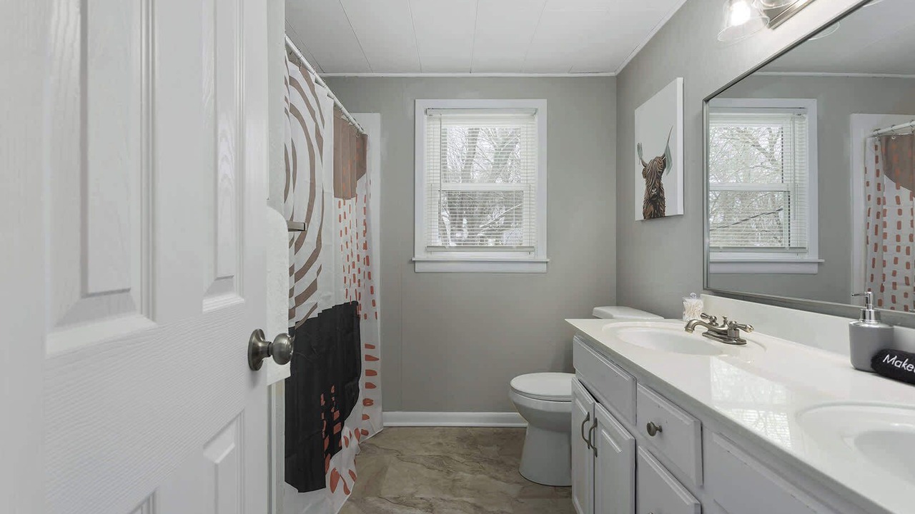 Photo of Bathroom in Liberty