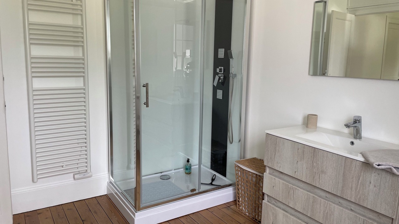 Photo of Bathroom in Saint-Just-en-Chaussee