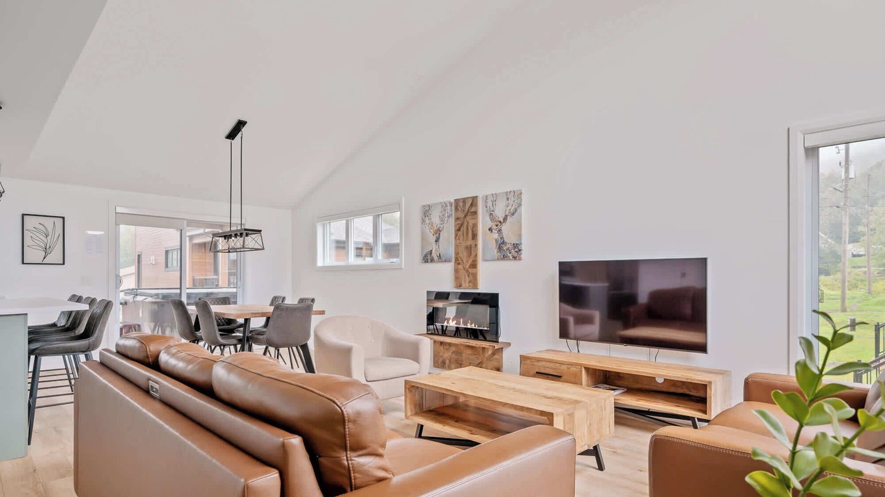 Photo of Livingroom in Stoneham