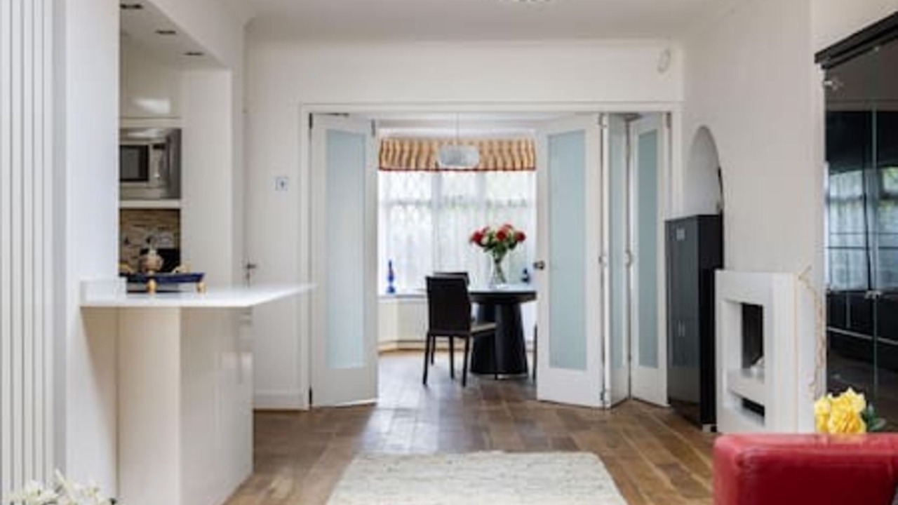 Photo of Others in Tudor