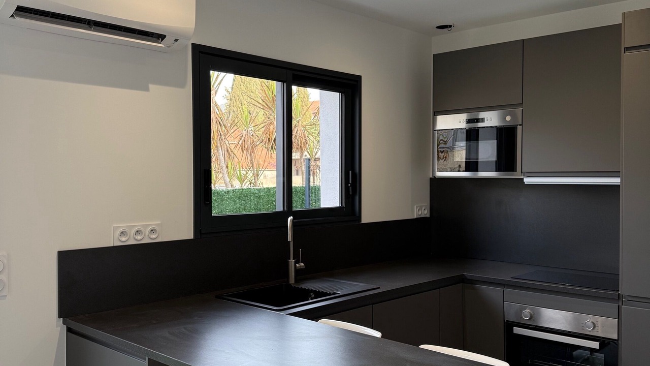 Photo of Kitchen in Saint-Martin-d'Ardeche