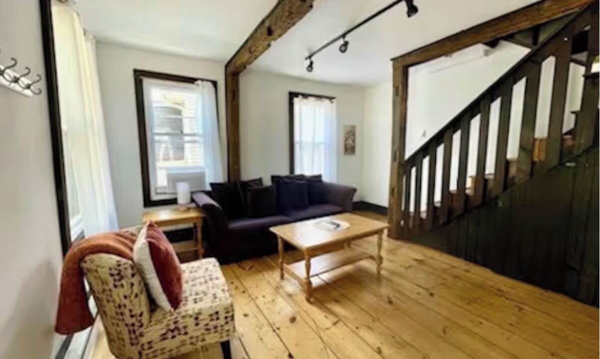 Photo of Livingroom in Beacon