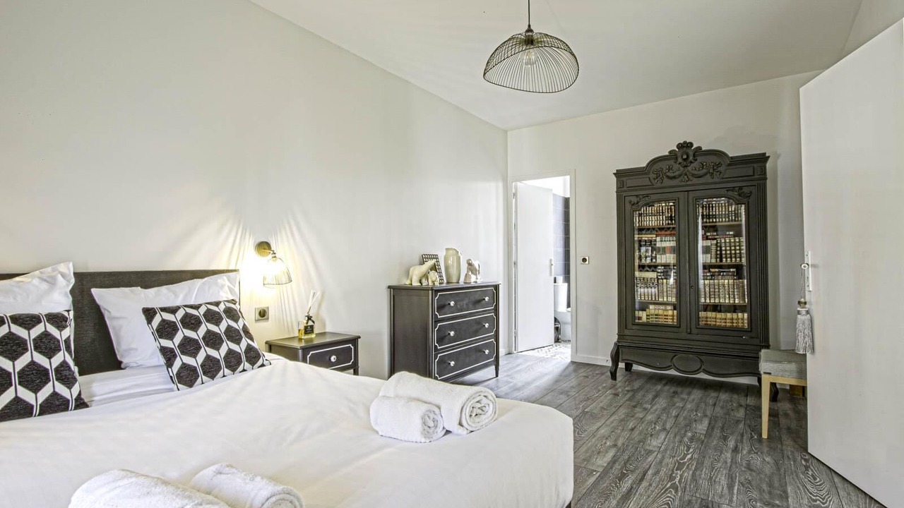 Photo of Bedroom in Deauville City Centre