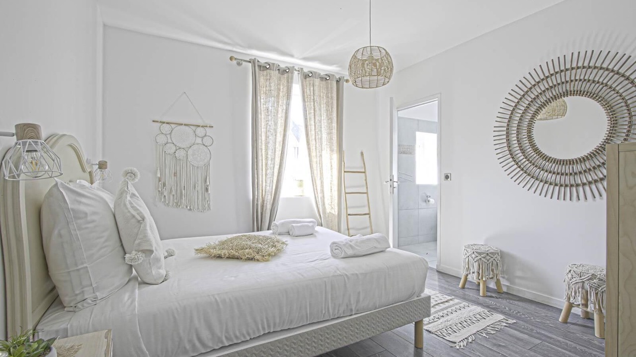 Photo of Bedroom in Deauville City Centre
