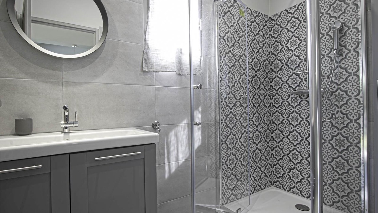 Photo of Bathroom in Deauville City Centre