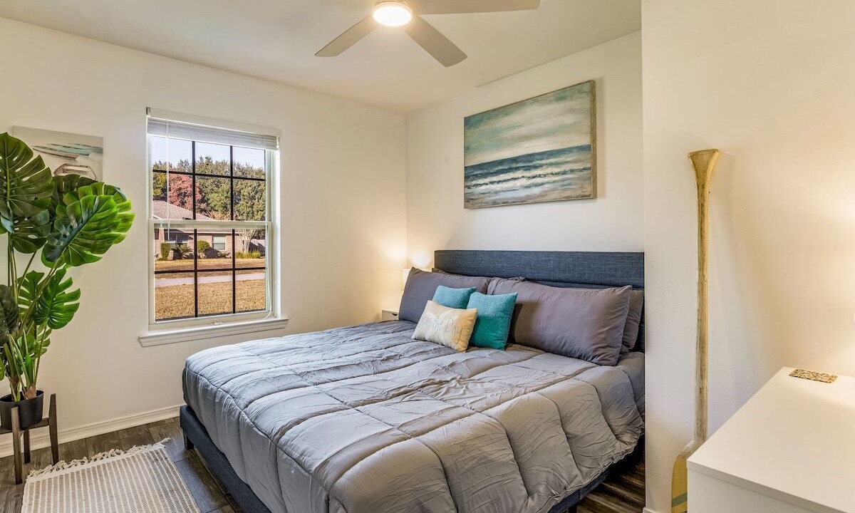 Photo of Bedroom in Gulf Breeze