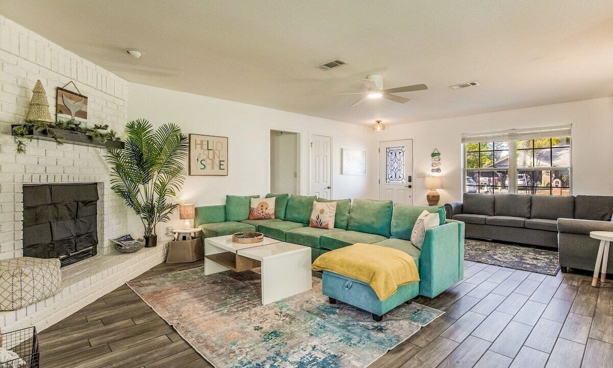 Photo of Livingroom in Gulf Breeze
