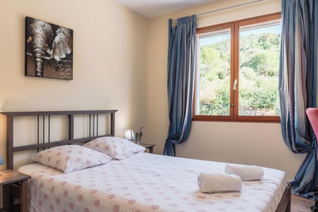 Photo of Bedroom in Oupia