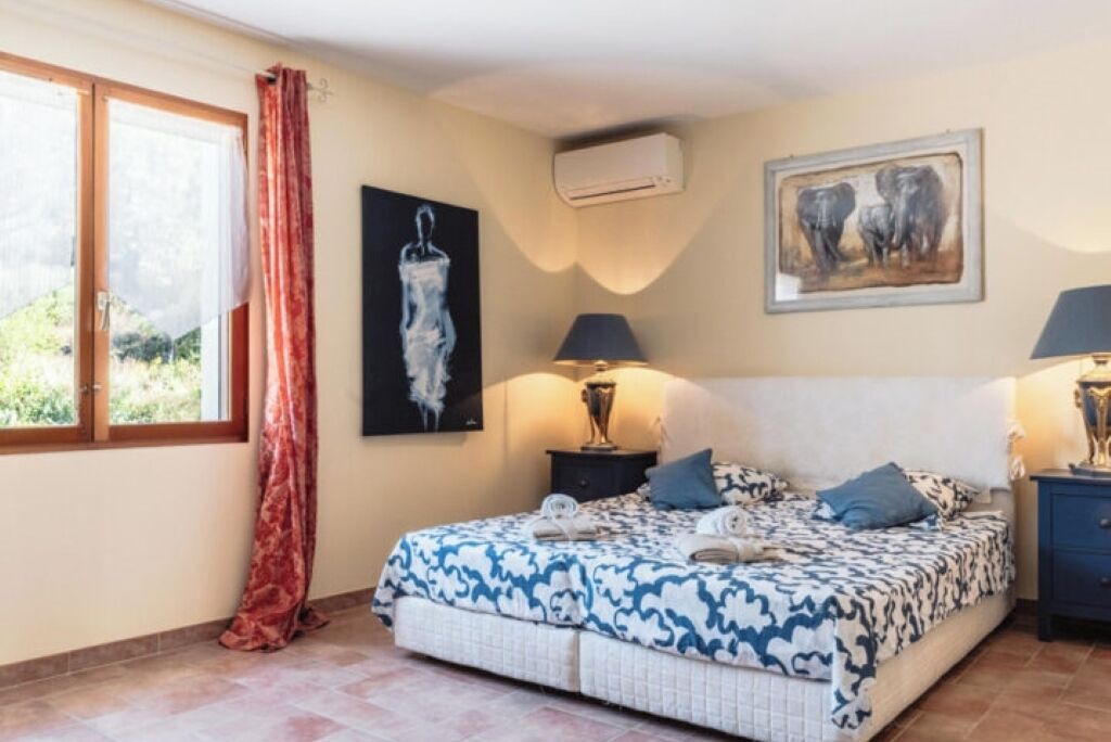 Photo of Bedroom in Oupia