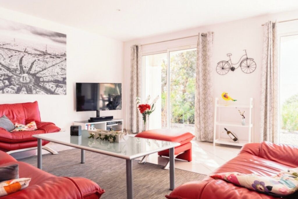 Photo of Livingroom in Siran