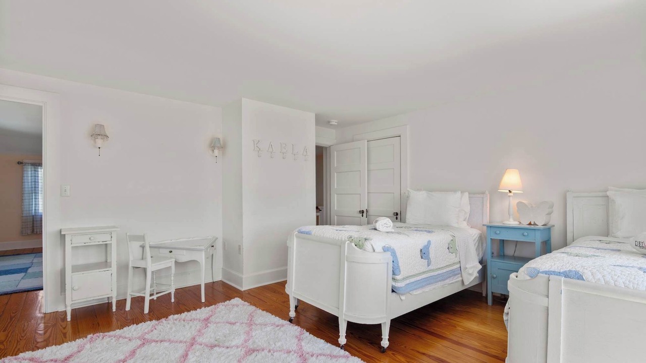 Photo of Bedroom in Centerville