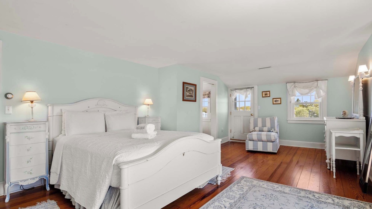 Photo of Bedroom in Centerville
