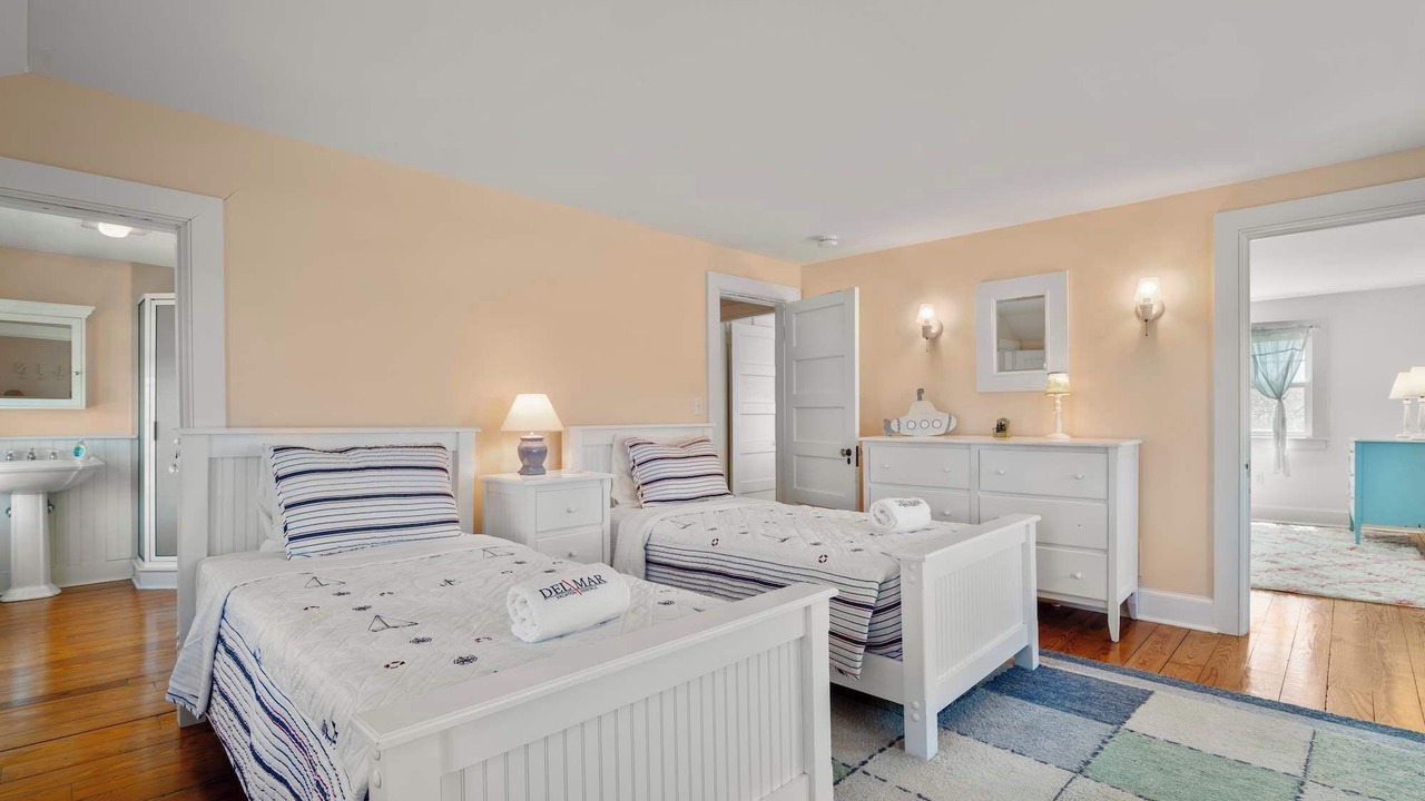 Photo of Bedroom in Centerville
