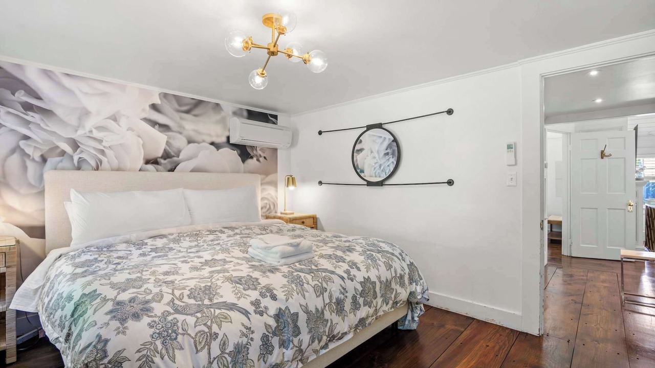 Photo of Bedroom in Yarmouth Port