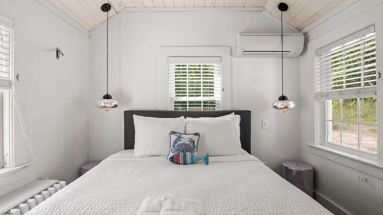 Photo of Bedroom in Yarmouth Port