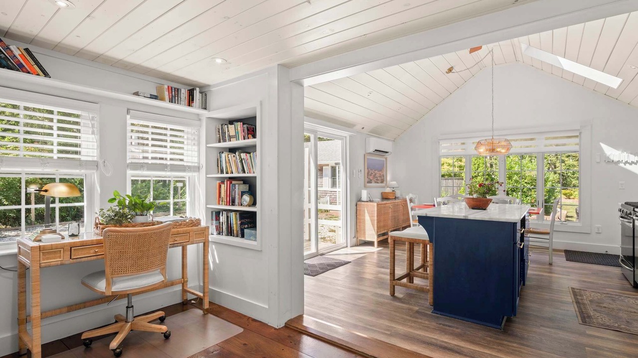 Photo of Others in Yarmouth Port