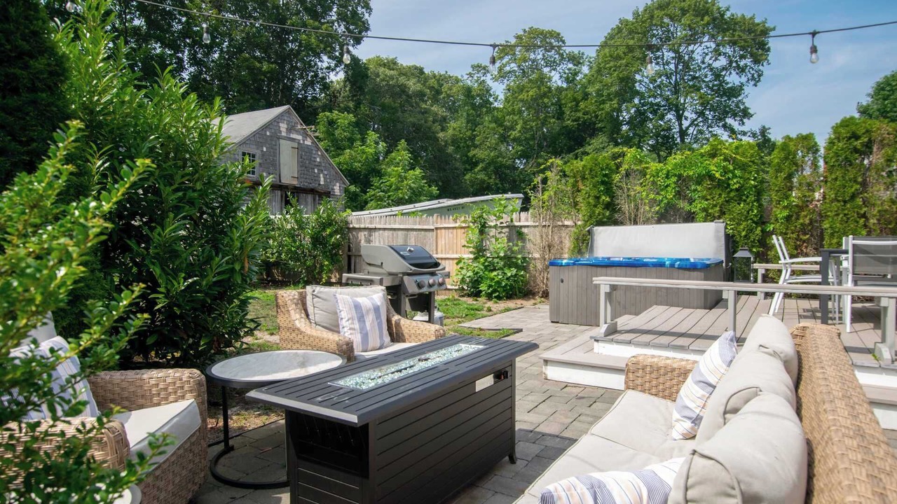 Photo of Patio Balcony in Yarmouth Port