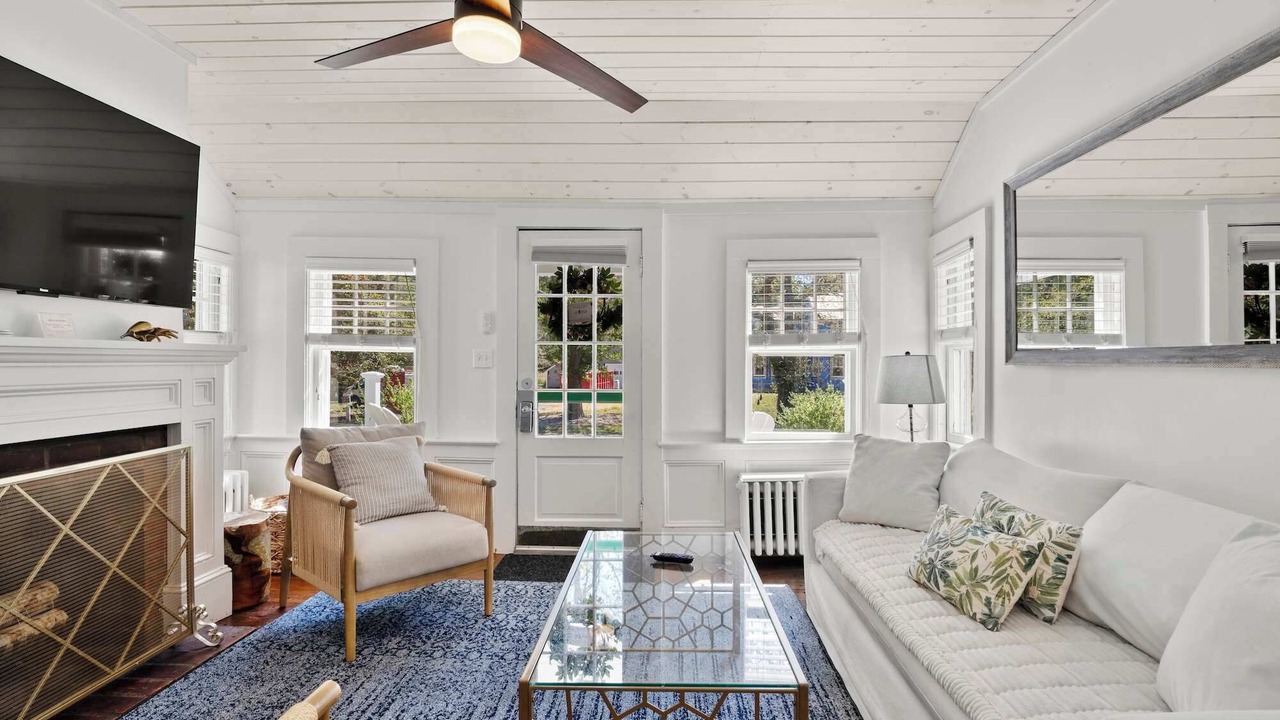 Photo of Livingroom in Yarmouth Port