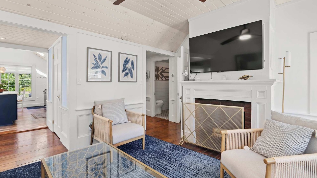 Photo of Livingroom in Yarmouth Port