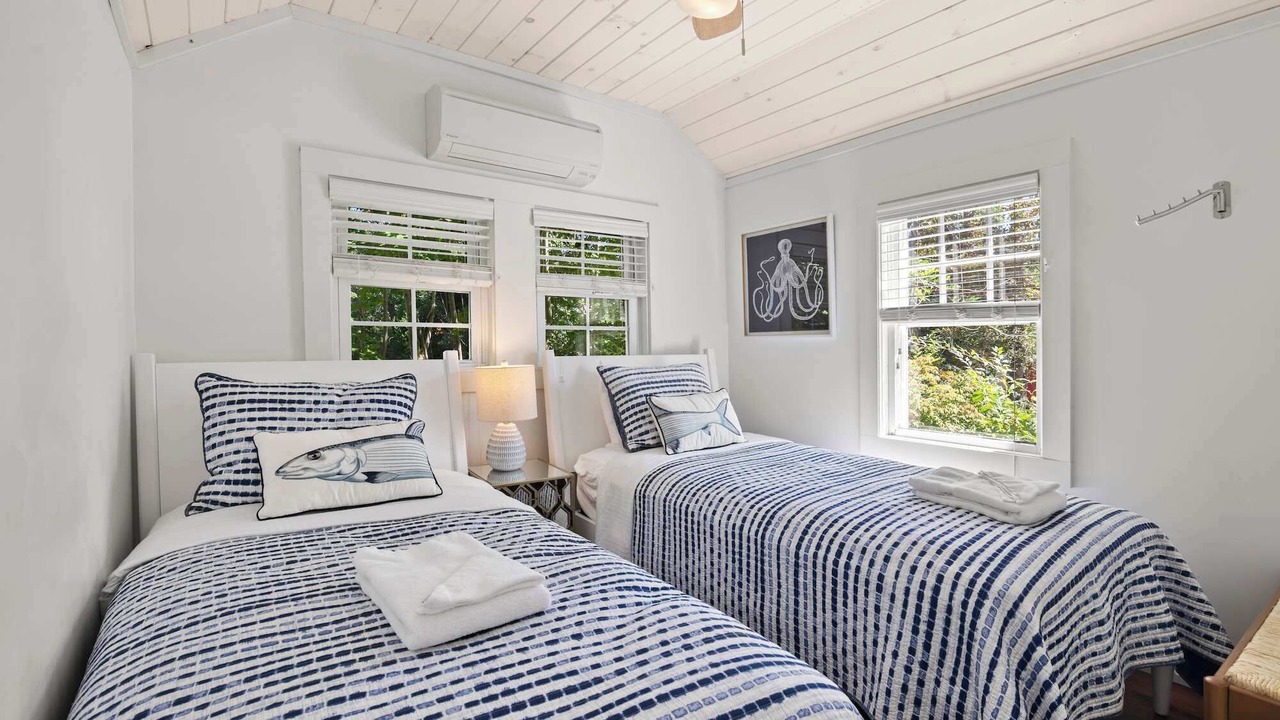 Photo of Bedroom in Yarmouth Port