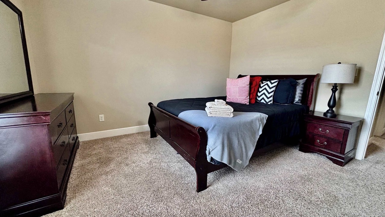 Photo of Bedroom in North by Northwest