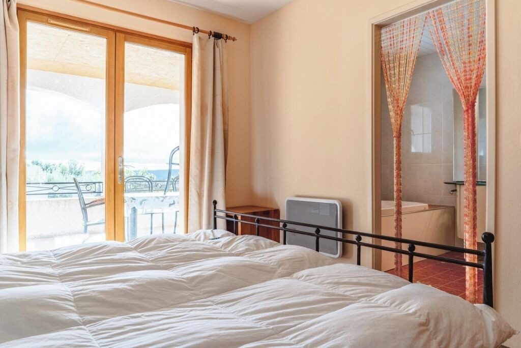 Photo of Bedroom in Siran