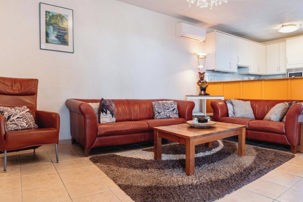 Photo of Livingroom in Siran