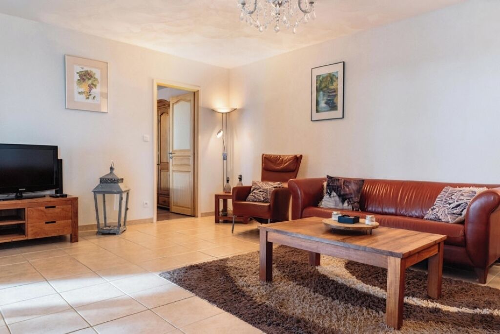 Photo of Livingroom in Siran