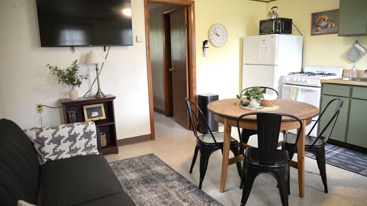 Photo of Others in Strasburg