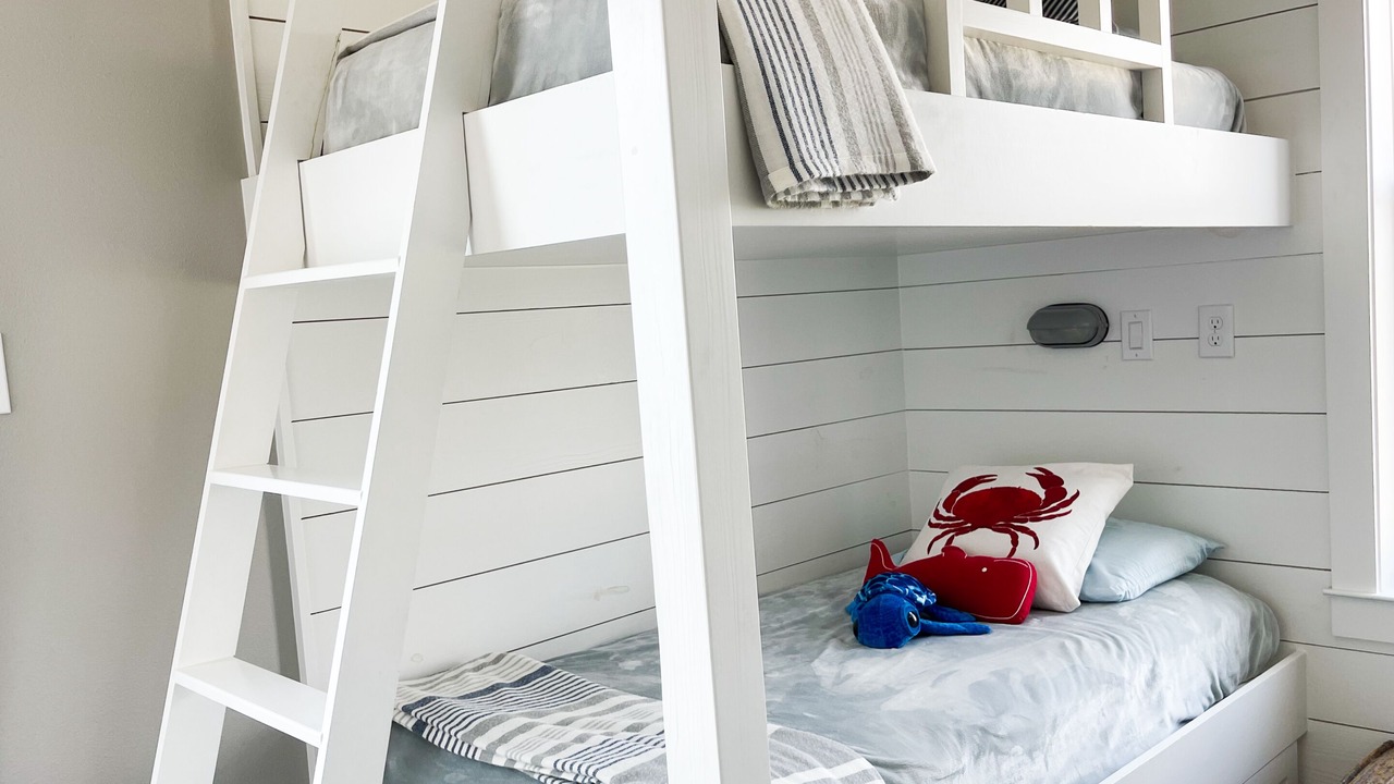 Photo of Bedroom in Beachside Village
