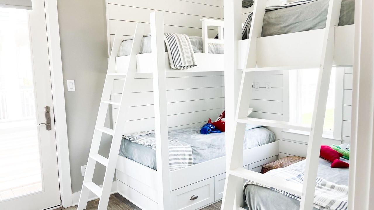 Photo of Bedroom in Beachside Village