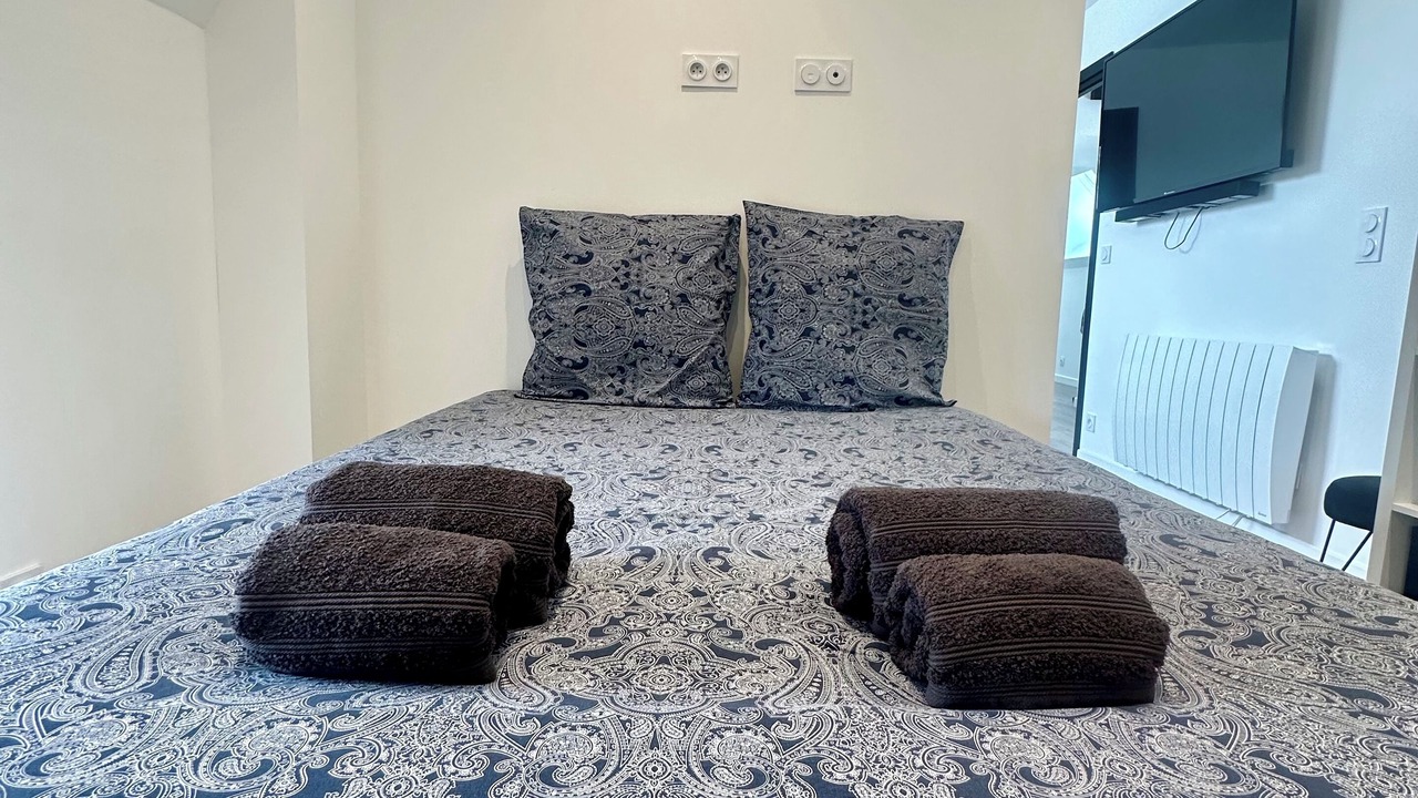 Photo of Bedroom in Saint-Senier-de-Beuvron