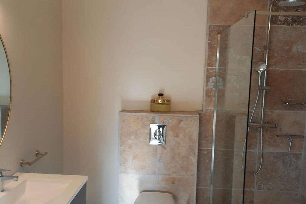 Photo of Bathroom in Siran