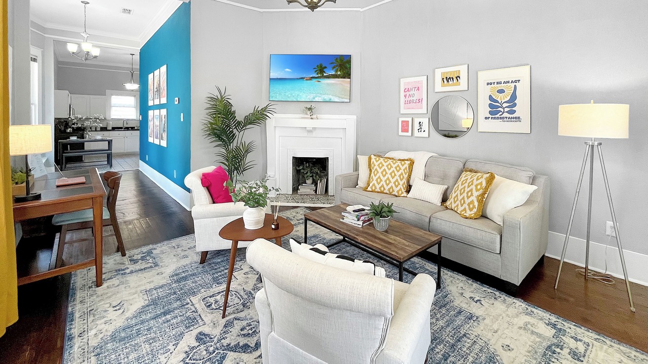 Photo of Livingroom in Government Hill