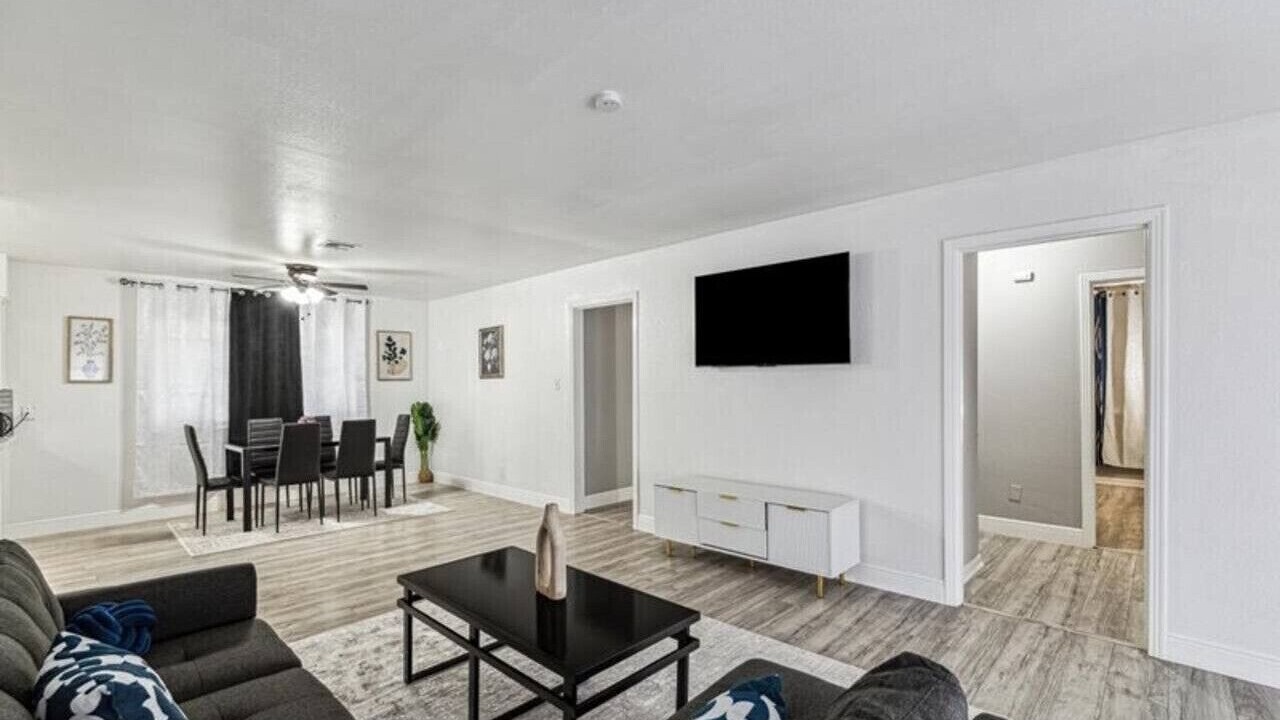 Photo of Livingroom in Houston