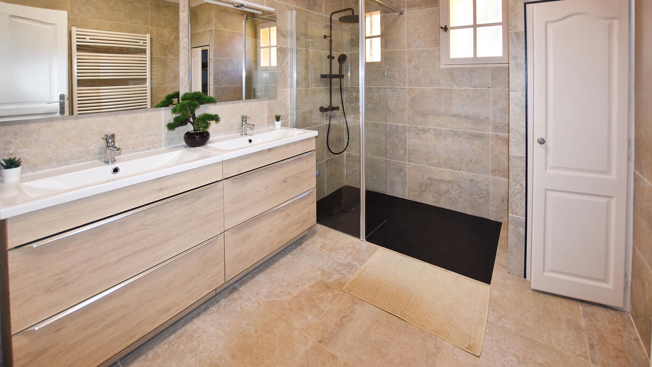 Photo of Bathroom in Sarrians