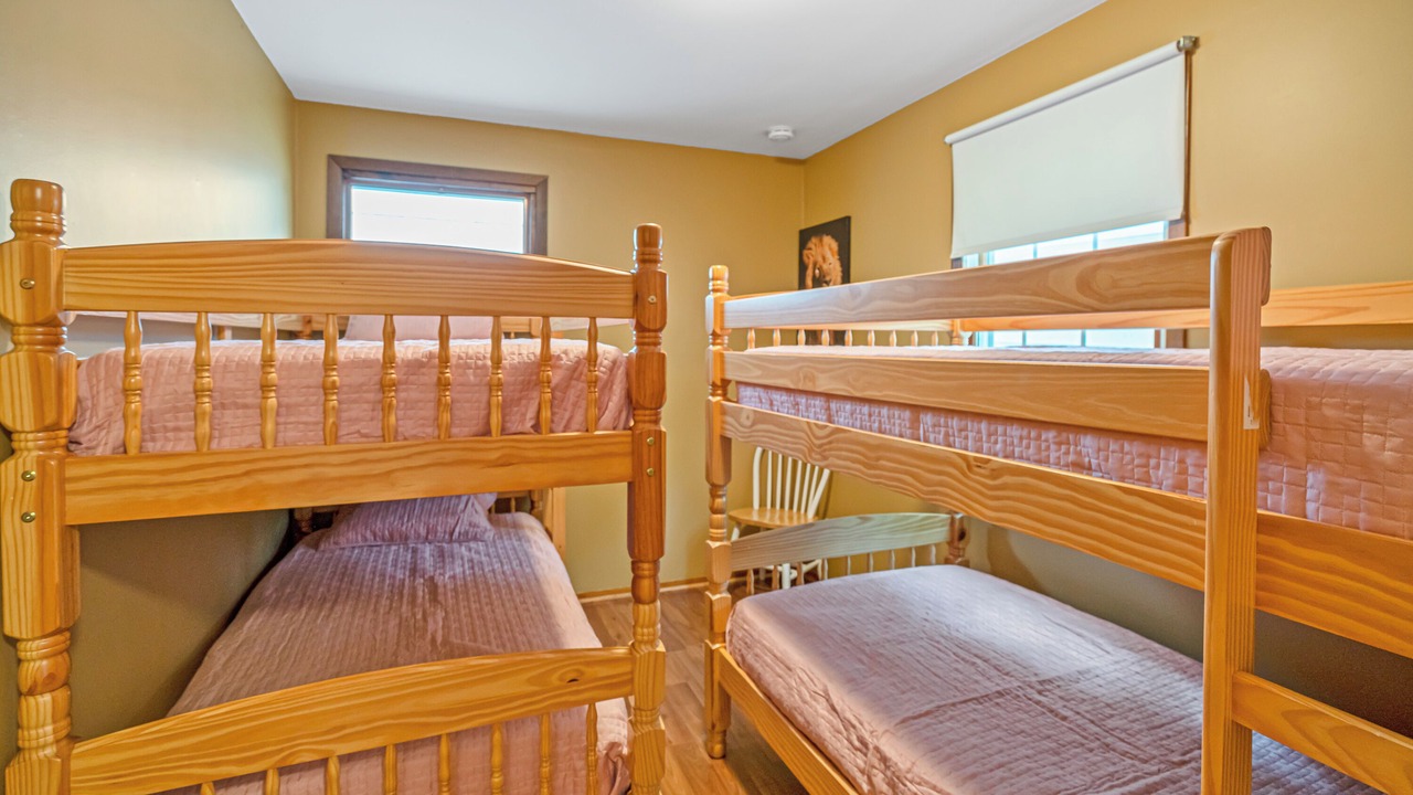Photo of Bedroom in Crystal Beach