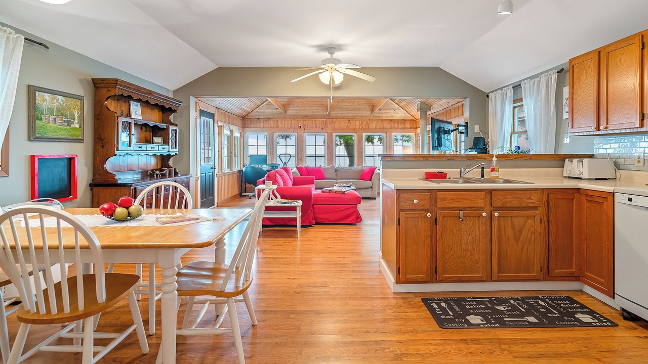 Photo of Bedroom in Crystal Beach
