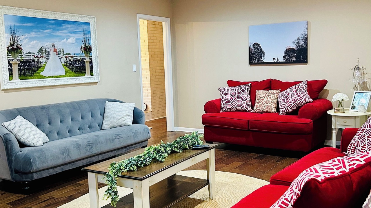 Photo of Livingroom in Hamblen County