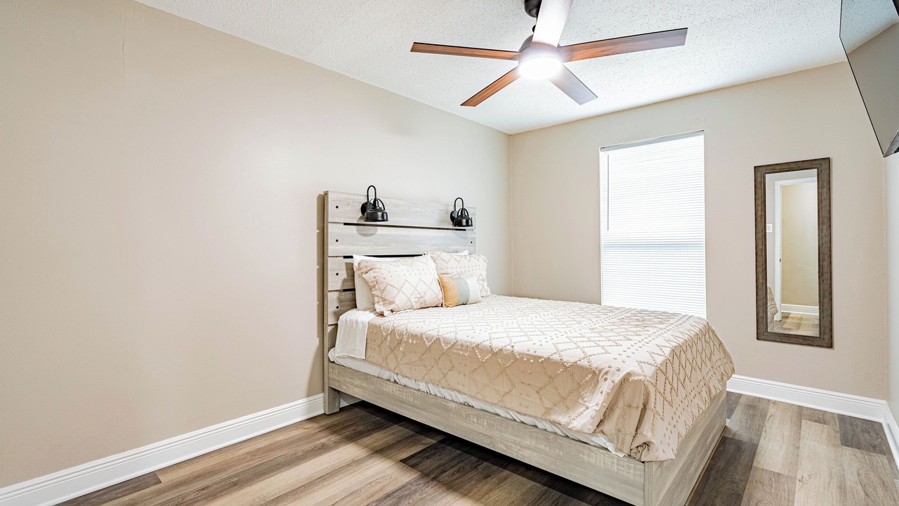 Photo of Bedroom in Kenner - Louis Armstrong International Airport