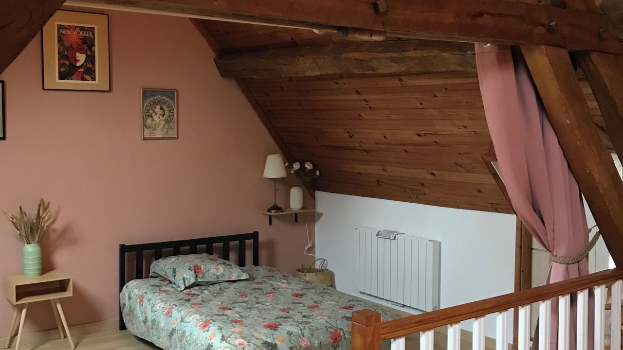 Photo of Bedroom in Saint-Cyran-du-Jambot
