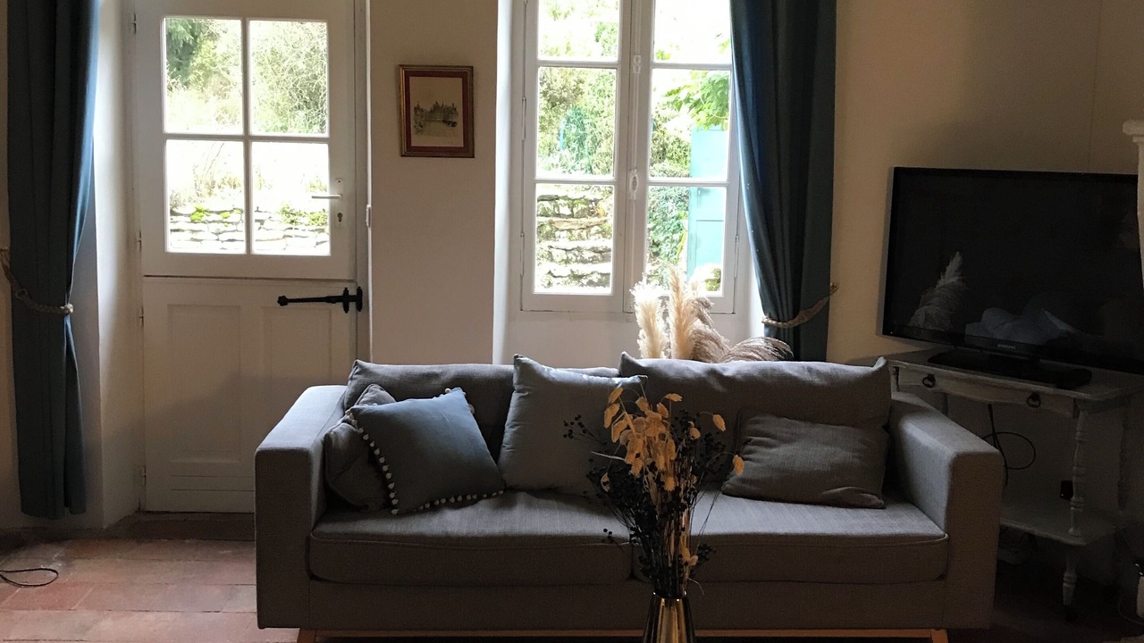 Photo of Livingroom in Saint-Cyran-du-Jambot