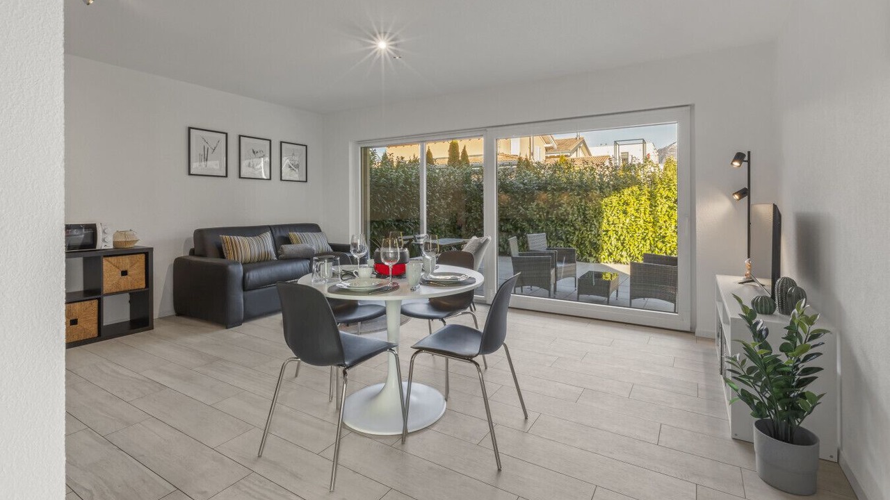 Photo of Others in Saxon