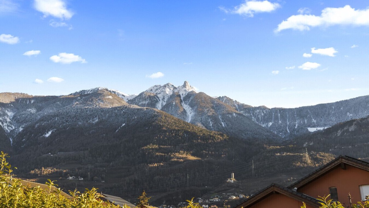 Photo of Others in Saxon