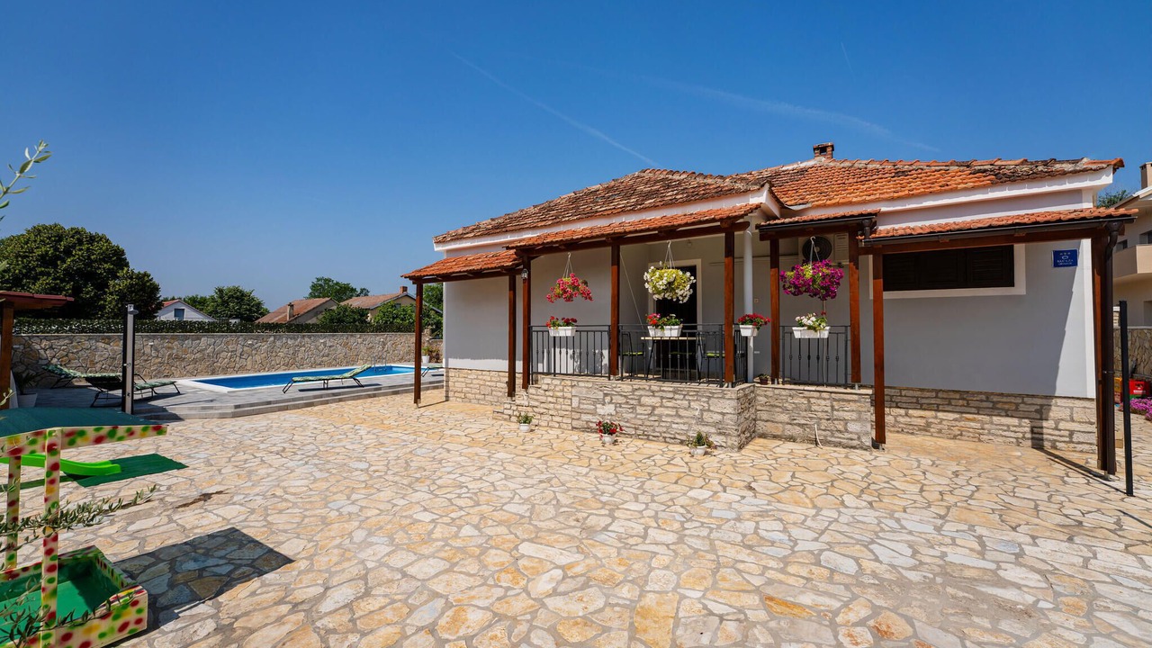 Photo of Others in Benkovac