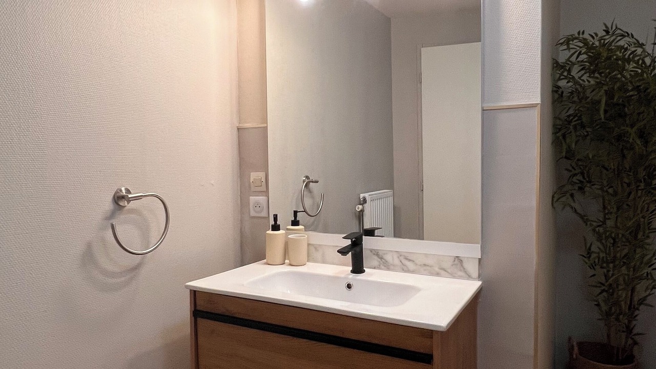 Photo of Bathroom in Travexin