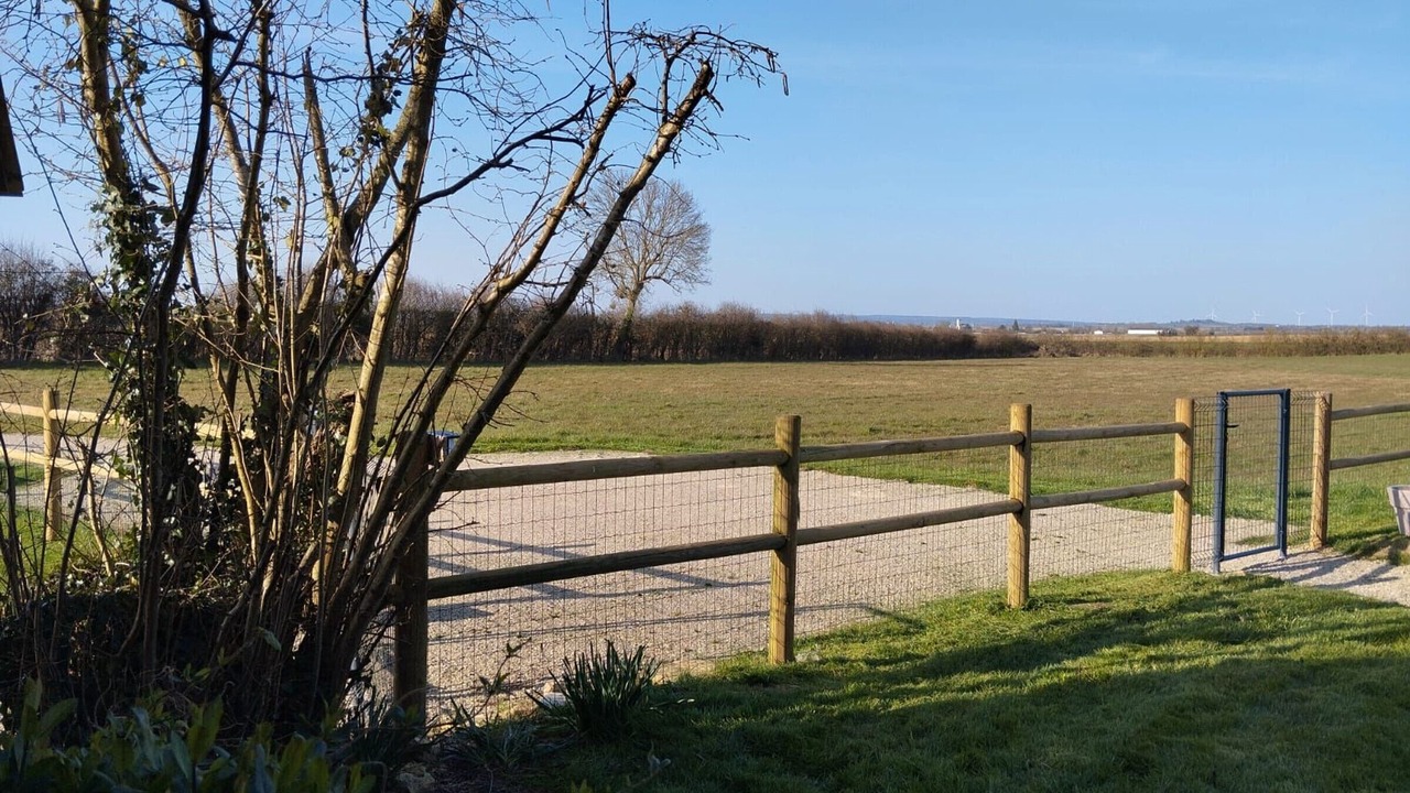 Photo of Outdoor in Amne